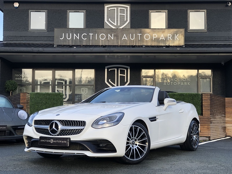Mercedes-Benz SLC SLC300 AMG Line - U1871