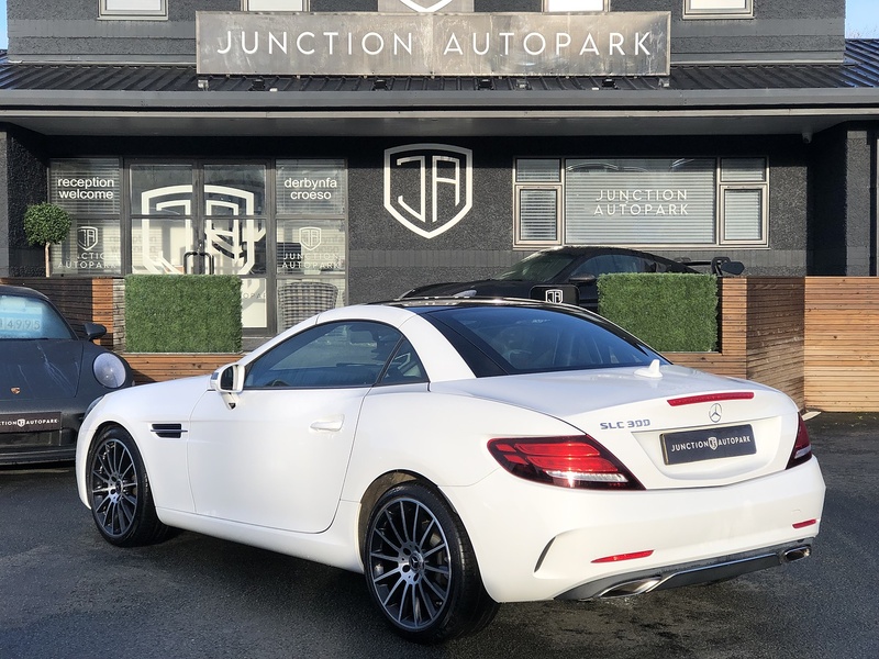 Mercedes-Benz SLC SLC300 AMG Line - U1871