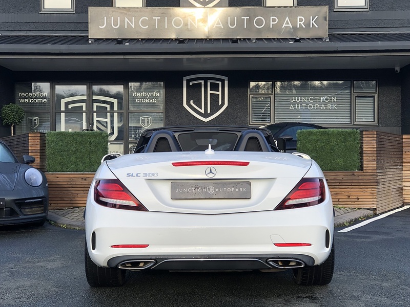 Mercedes-Benz SLC SLC300 AMG Line - U1871