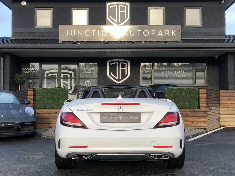 Mercedes-Benz SLC SLC300 AMG Line - U1871