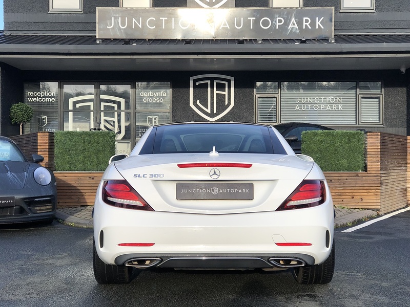 Mercedes-Benz SLC SLC300 AMG Line - U1871