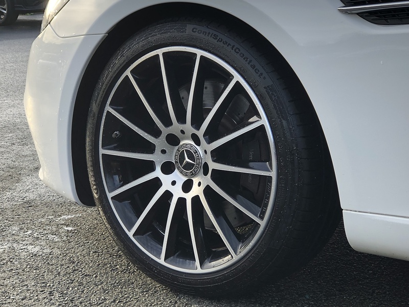 Mercedes-Benz SLC SLC300 AMG Line - U1871