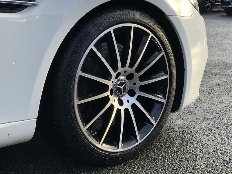 Mercedes-Benz SLC SLC300 AMG Line - U1871