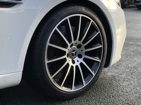 Mercedes-Benz SLC SLC300 AMG Line - U1871