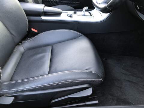 Mercedes-Benz SLC SLC300 AMG Line - U1871