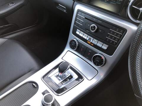 Mercedes-Benz SLC SLC300 AMG Line - U1871