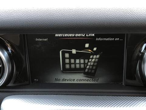 Mercedes-Benz SLC SLC300 AMG Line - U1871