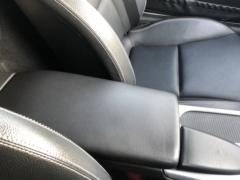 Mercedes-Benz SLC SLC300 AMG Line - U1871