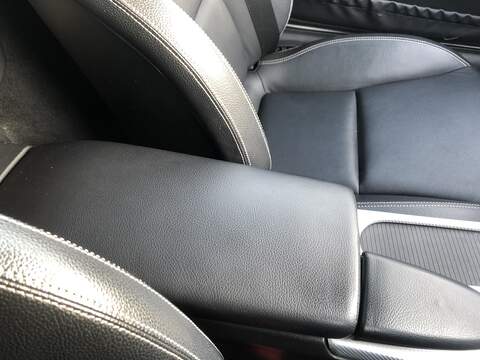 Mercedes-Benz SLC SLC300 AMG Line - U1871