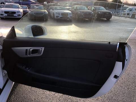 Mercedes-Benz SLC SLC300 AMG Line - U1871