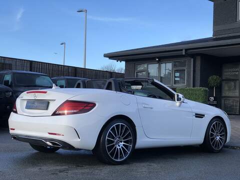 Mercedes-Benz SLC SLC300 AMG Line - U1871