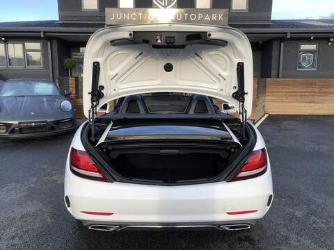 Mercedes-Benz SLC SLC300 AMG Line - U1871