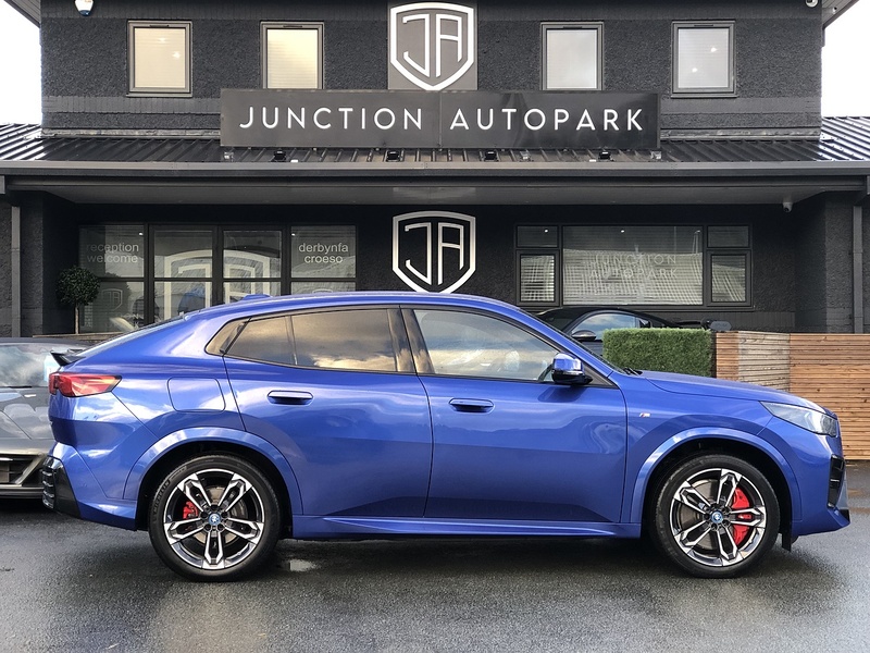 BMW iX2 30 M Sport - U1872