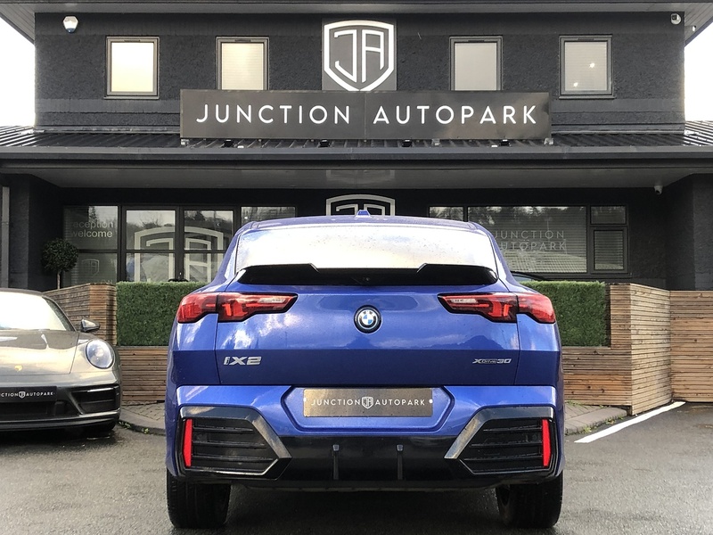 BMW iX2 30 M Sport - U1872