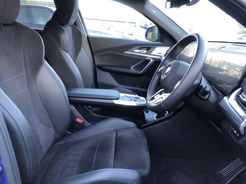 BMW iX2 30 M Sport - U1872