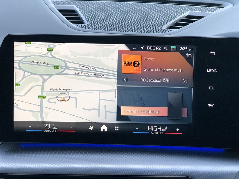 BMW iX2 30 M Sport - U1872