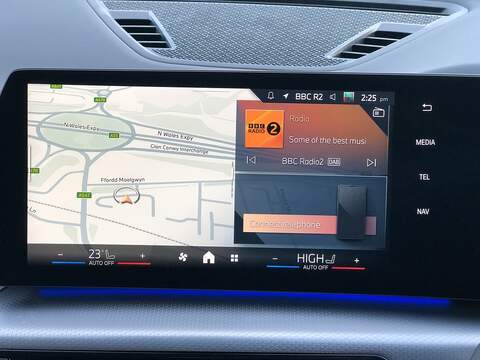 BMW iX2 30 M Sport - U1872