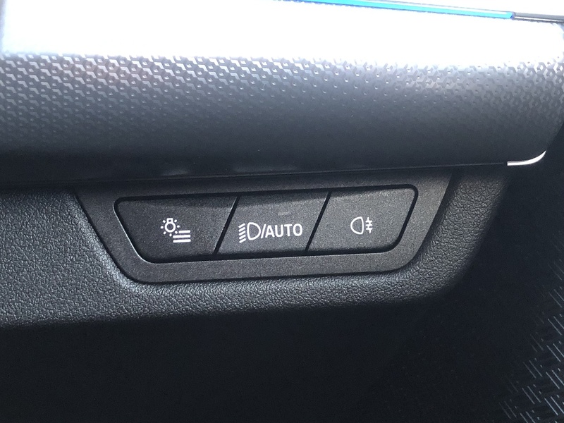 BMW iX2 30 M Sport - U1872