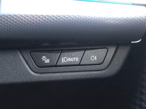 BMW iX2 30 M Sport - U1872