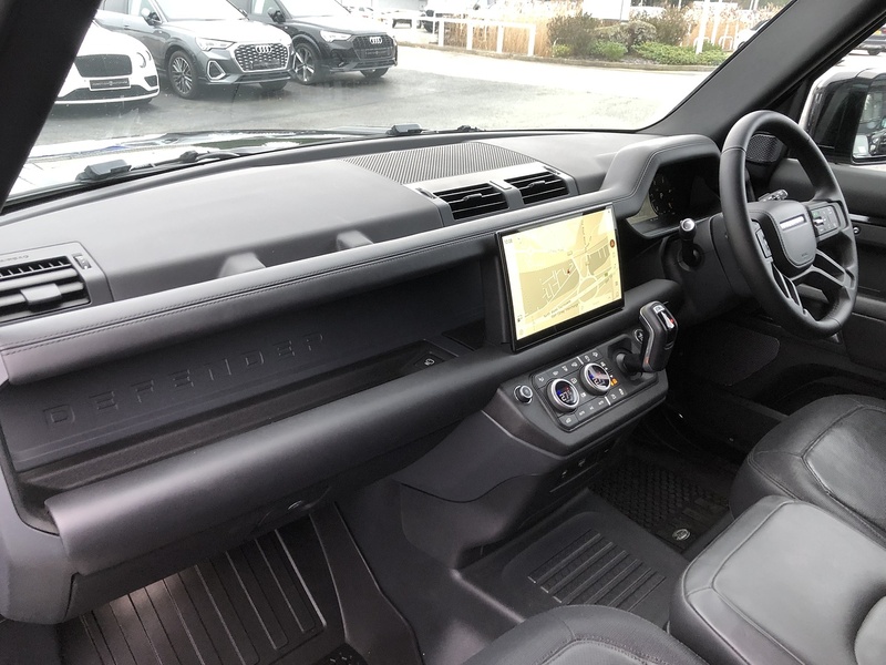 Land Rover Defender 110 D300 MHEV X-Dynamic HSE - U1881