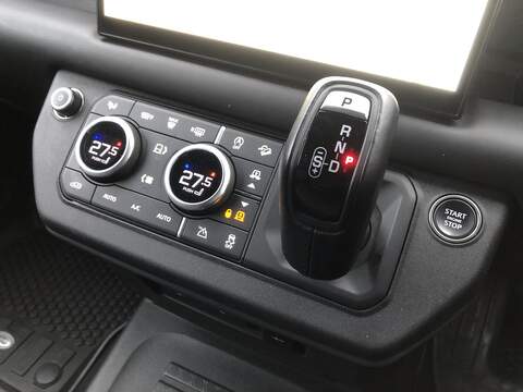 Land Rover Defender 110 D300 MHEV X-Dynamic HSE - U1881