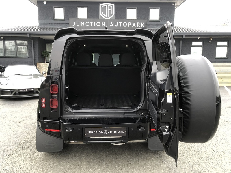 Land Rover Defender 110 D300 MHEV X-Dynamic HSE - U1881