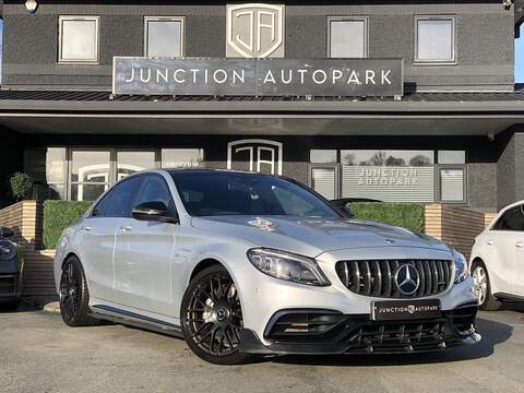 Mercedes-Benz C Class C63 V8 BiTurbo AMG - U1886