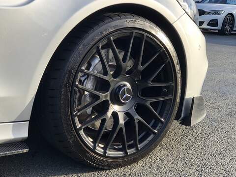 Mercedes-Benz C Class C63 V8 BiTurbo AMG - U1886