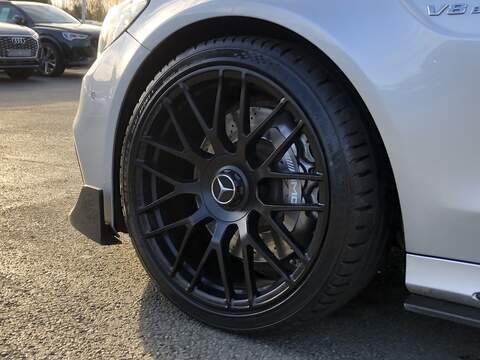 Mercedes-Benz C Class C63 V8 BiTurbo AMG - U1886