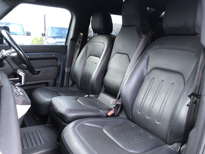 Land Rover Defender 110 D250 MHEV S - U1895