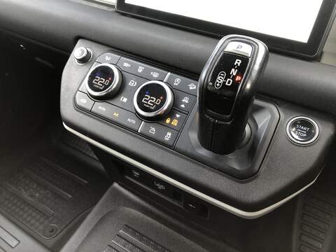 Land Rover Defender 110 D250 MHEV S - U1895