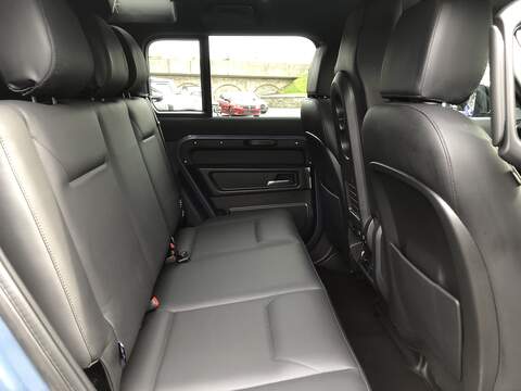 Land Rover Defender 110 D250 MHEV S - U1895