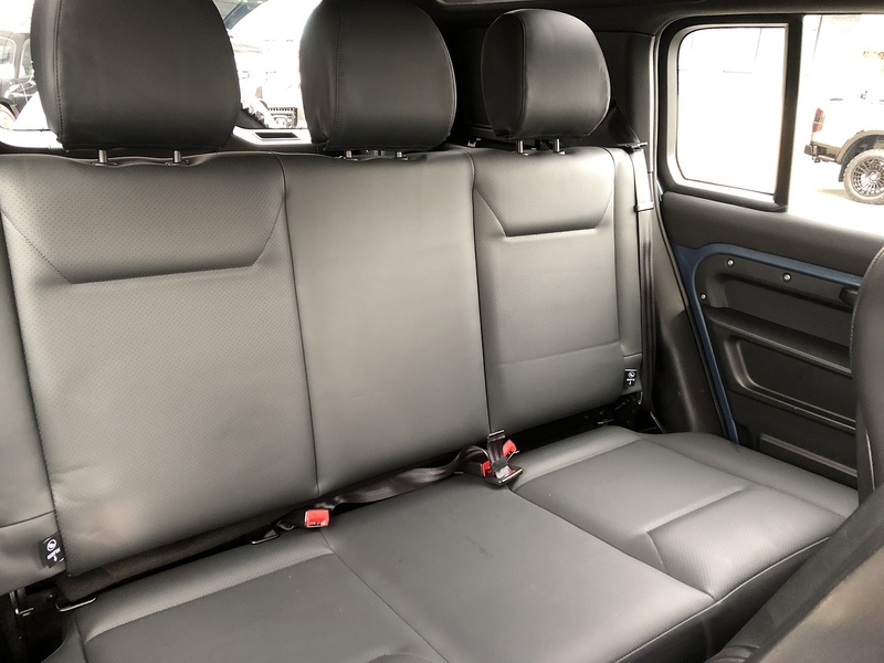 Land Rover Defender 110 D250 MHEV S - U1895