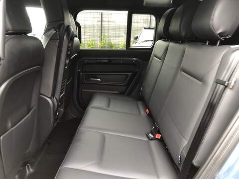 Land Rover Defender 110 D250 MHEV S - U1895