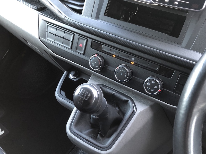 Volkswagen Transporter 2.0 TDI T28 Startline FWD SWB Euro 6 (s/s) 5dr - U1897