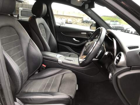 Mercedes-Benz GLC GLC220d AMG Line - U1910