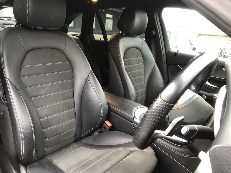 Mercedes-Benz GLC GLC220d AMG Line - U1910