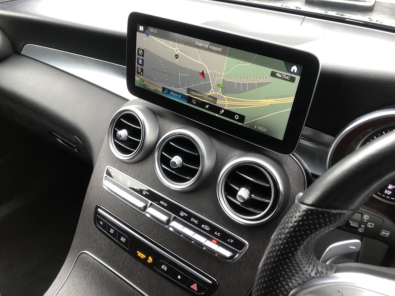 Mercedes-Benz GLC GLC220d AMG Line - U1910