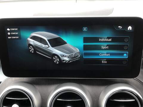 Mercedes-Benz GLC GLC220d AMG Line - U1910