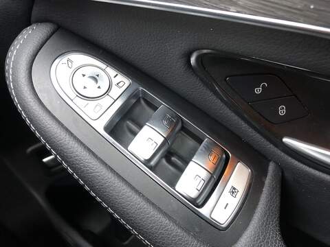 Mercedes-Benz GLC GLC220d AMG Line - U1910