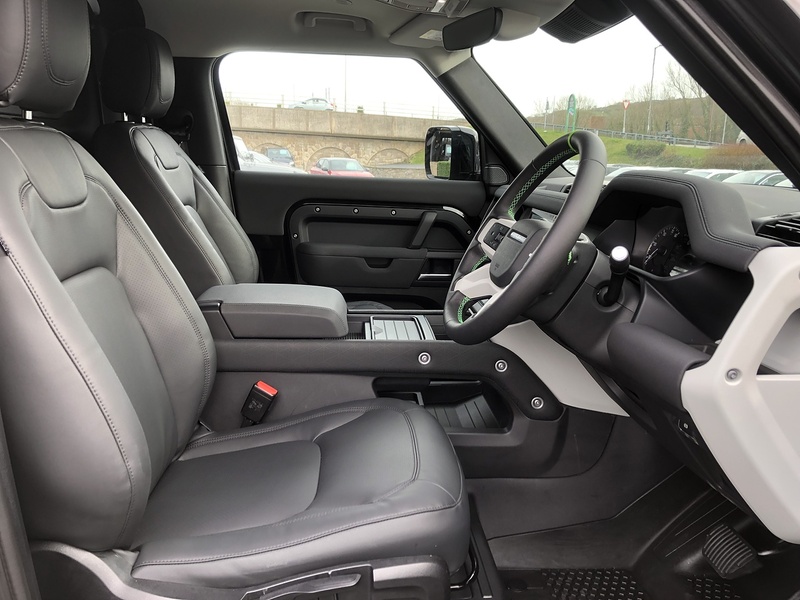 Land Rover Defender 90 D250 MHEV - U1914