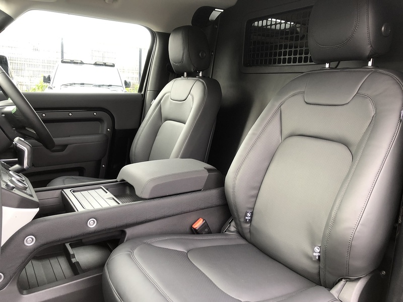 Land Rover Defender 90 D250 MHEV - U1914