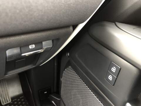 Land Rover Defender 90 D250 MHEV - U1914