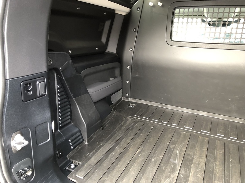 Land Rover Defender 90 D250 MHEV - U1914