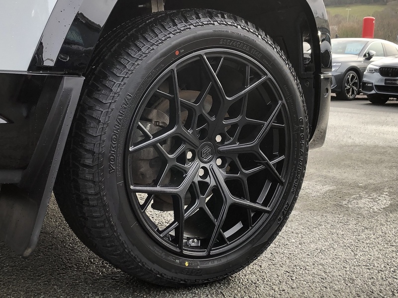 Land Rover Defender 90 D250 MHEV - U1919