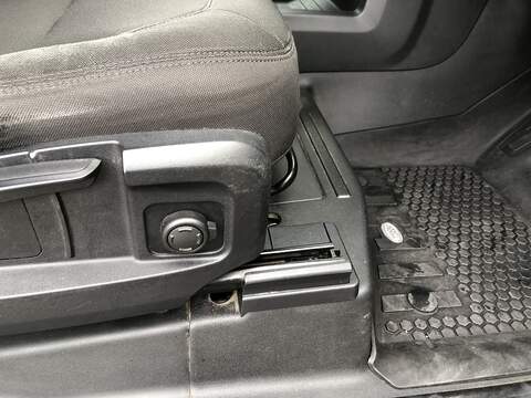 Land Rover Defender 90 D250 MHEV - U1919