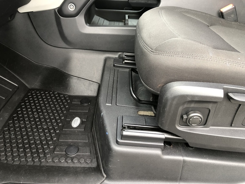 Land Rover Defender 90 D250 MHEV - U1919