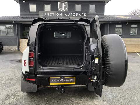 Land Rover Defender 90 D250 MHEV - U1919