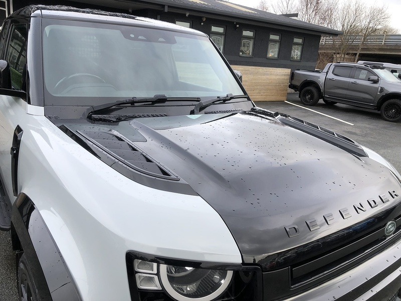 Land Rover Defender 90 D250 MHEV - U1919