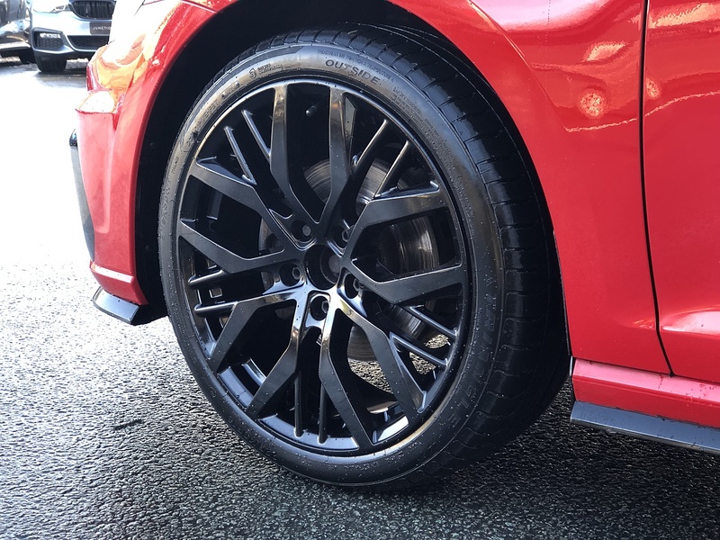 Volkswagen Golf TDI BlueMotion Tech R-Line - U1920